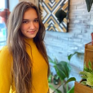 Meet your Posher, Claudia